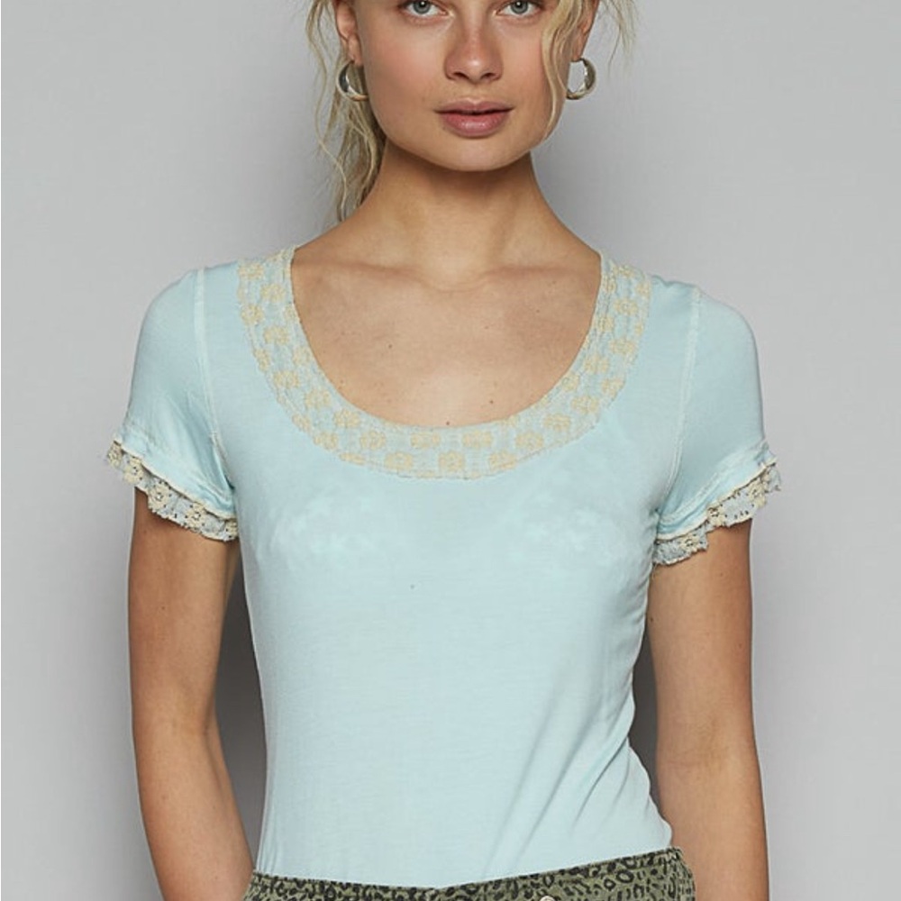 POL Sky Blue Top with Delicate Lace NWT Size Medium.